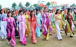 Призы «Блестящие достижения вьетнамских женщин» получили 9 коллективов и 10 частных лиц  - ảnh 1